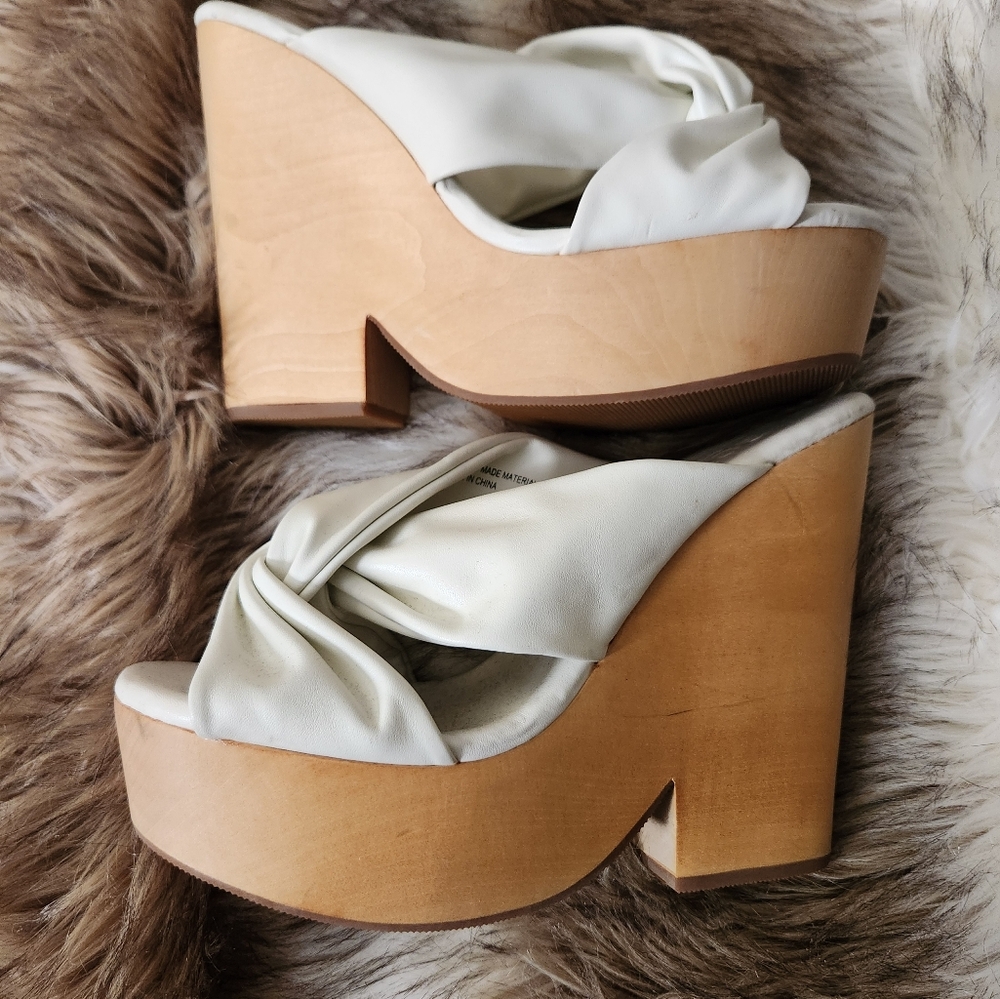 Y2K Mojo Moxy Wedges